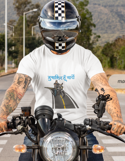 मुसाफ़िर हूँ यारों | Biker Hindi Quote T-Shirt for Travel & Road Trip Lovers